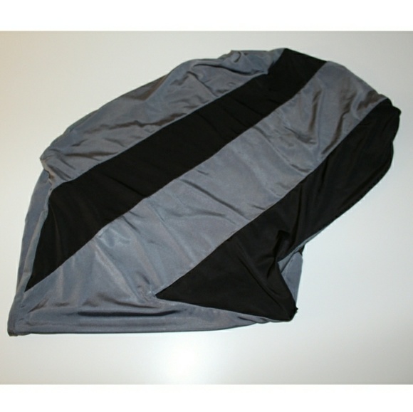 Unique off the shoulder top! - Picture 4 of 6